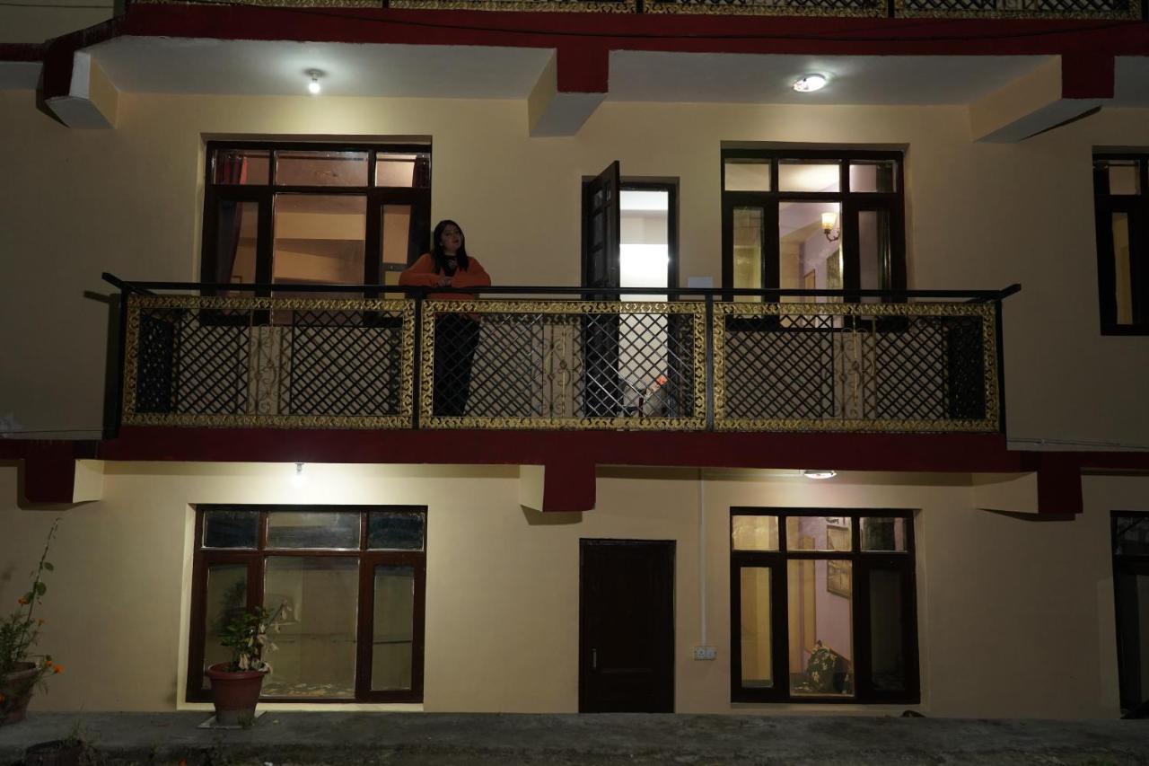 Shimla Pines Homestay מראה חיצוני תמונה